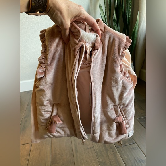 7 For All Mankind 3 piece set. NWT - jeans, shirt and Sherpa-lined vest. Size 4T - Picture 6 of 6